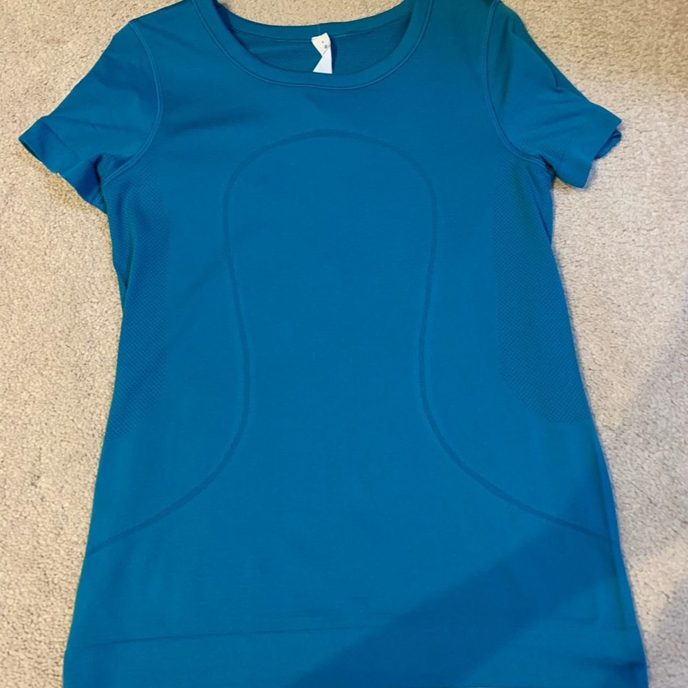 Lululemon T Shirt